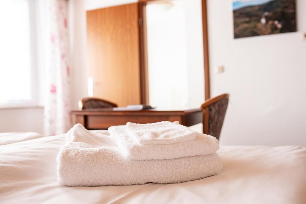 Hotel Huberty Kautenbach ภายนอก รูปภาพ